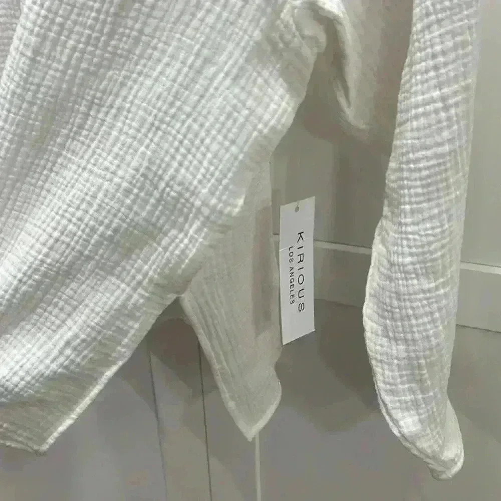 Kirious NEW Women’s White button up shirt New with tags. Size Small 100% Cotton - Picture 6 of 7